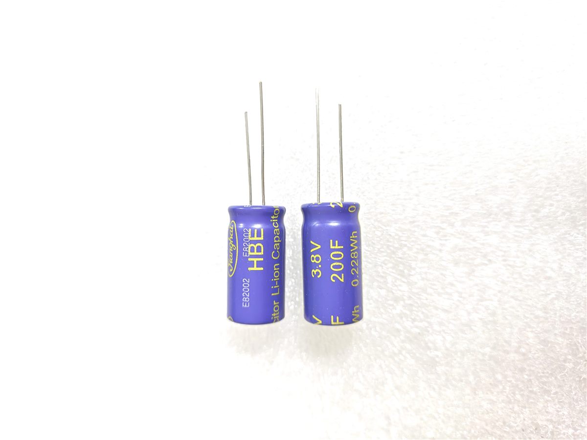 3.8V 200F photo 1